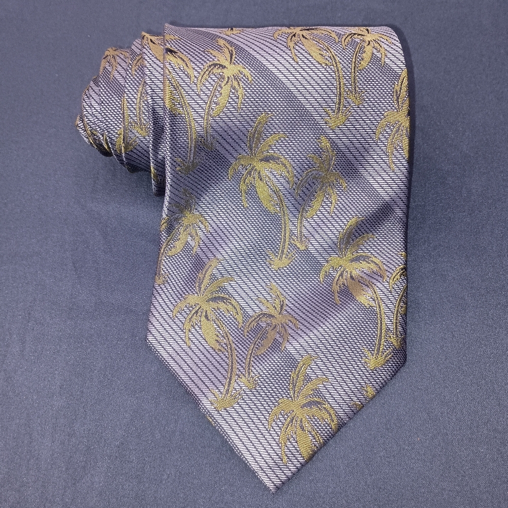 Mens Tommy Bahama Off Island Blue Green Palm Tree Print 100% Silk Twill Necktie